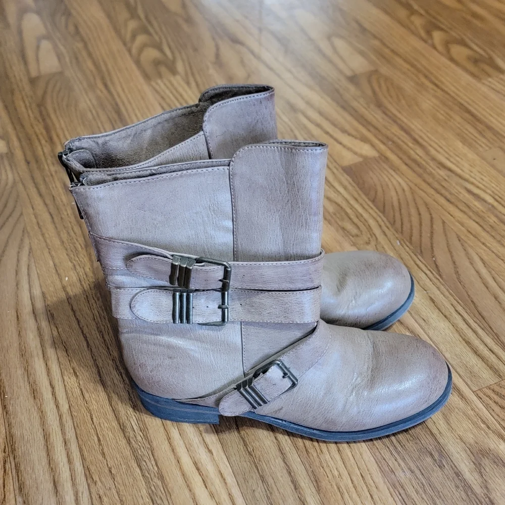 Call It Spring Vegan Leather Boots Size 10 - Picture 9 of 9